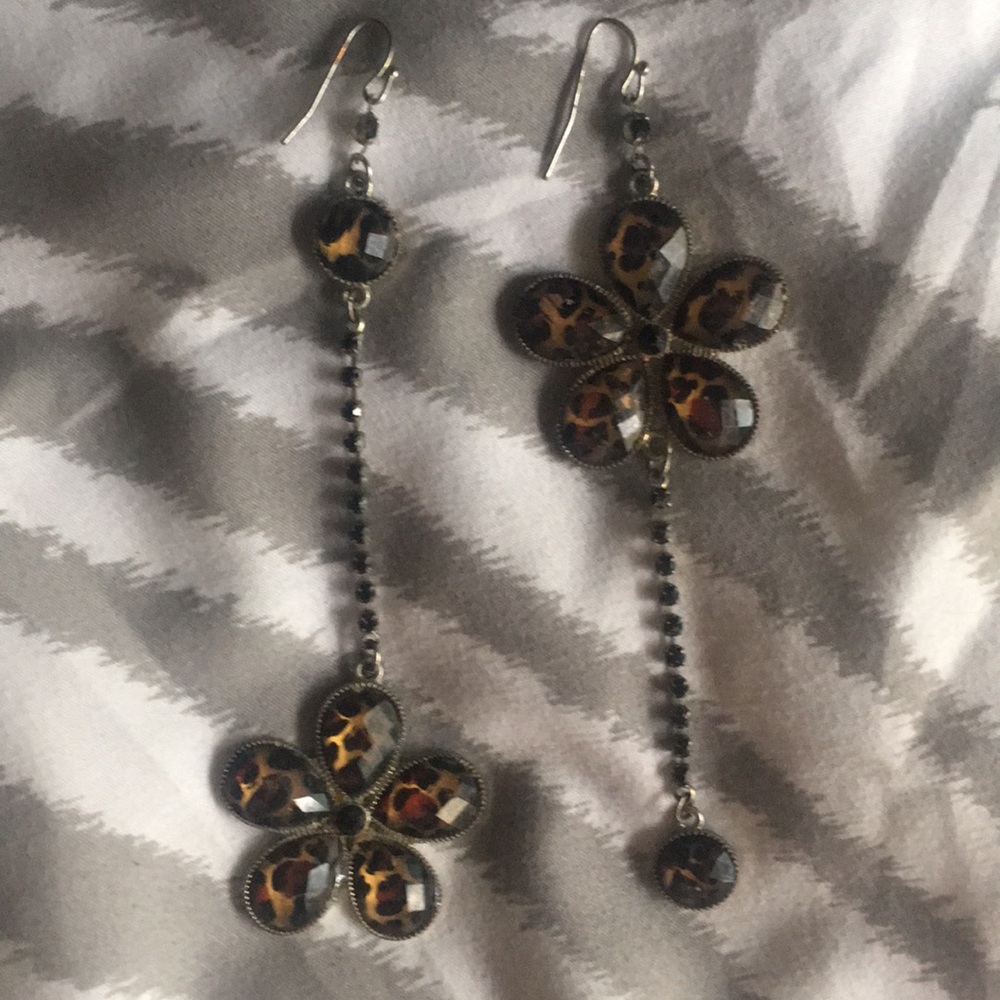 Unique cheetah print earrings!